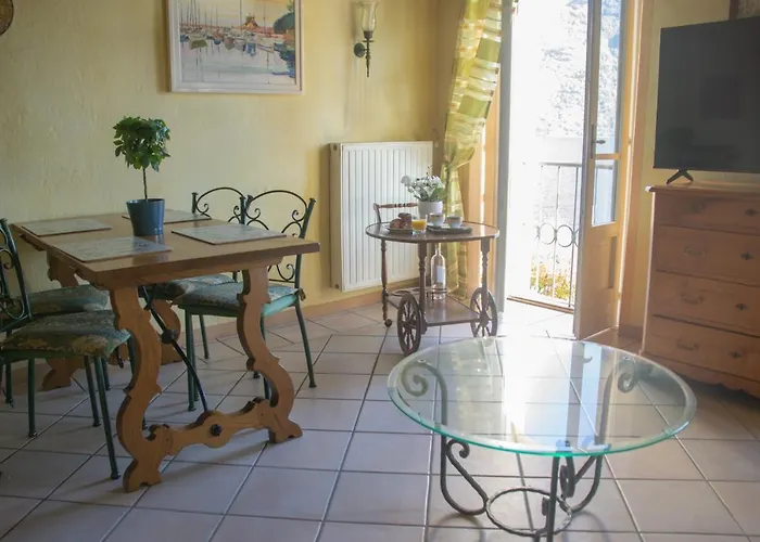Casa Porto Vecchio - Welchome Apartman Cannobio